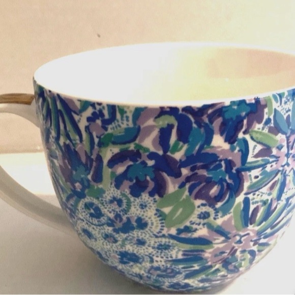 Lilly Pulitzer Blue Floral Ceramic Gold Handle Large Coffee Tea Mug Cup - 12 Oz. - Picture 2 of 6